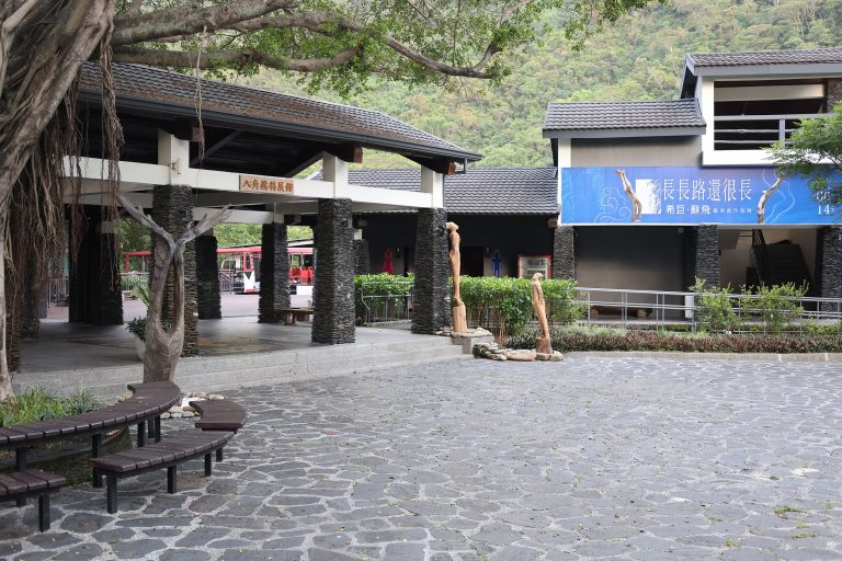 《長長路還很長》希巨・蘇飛個展